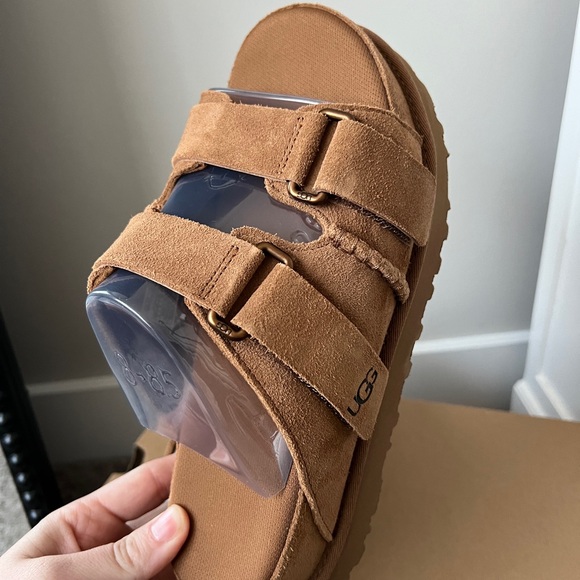 UGG Goldenstar Hi Slide Platform Sandals - Chestnut - Picture 7 of 13